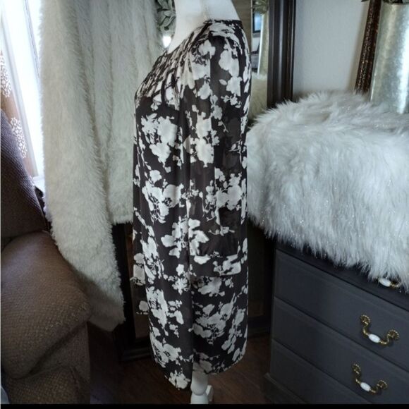 BLACK & GRAY FLORAL DRESS SZ. M EUC - Picture 5 of 8